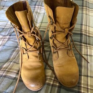 Sorel Joan of arctic wedge sneaker sz 7.5